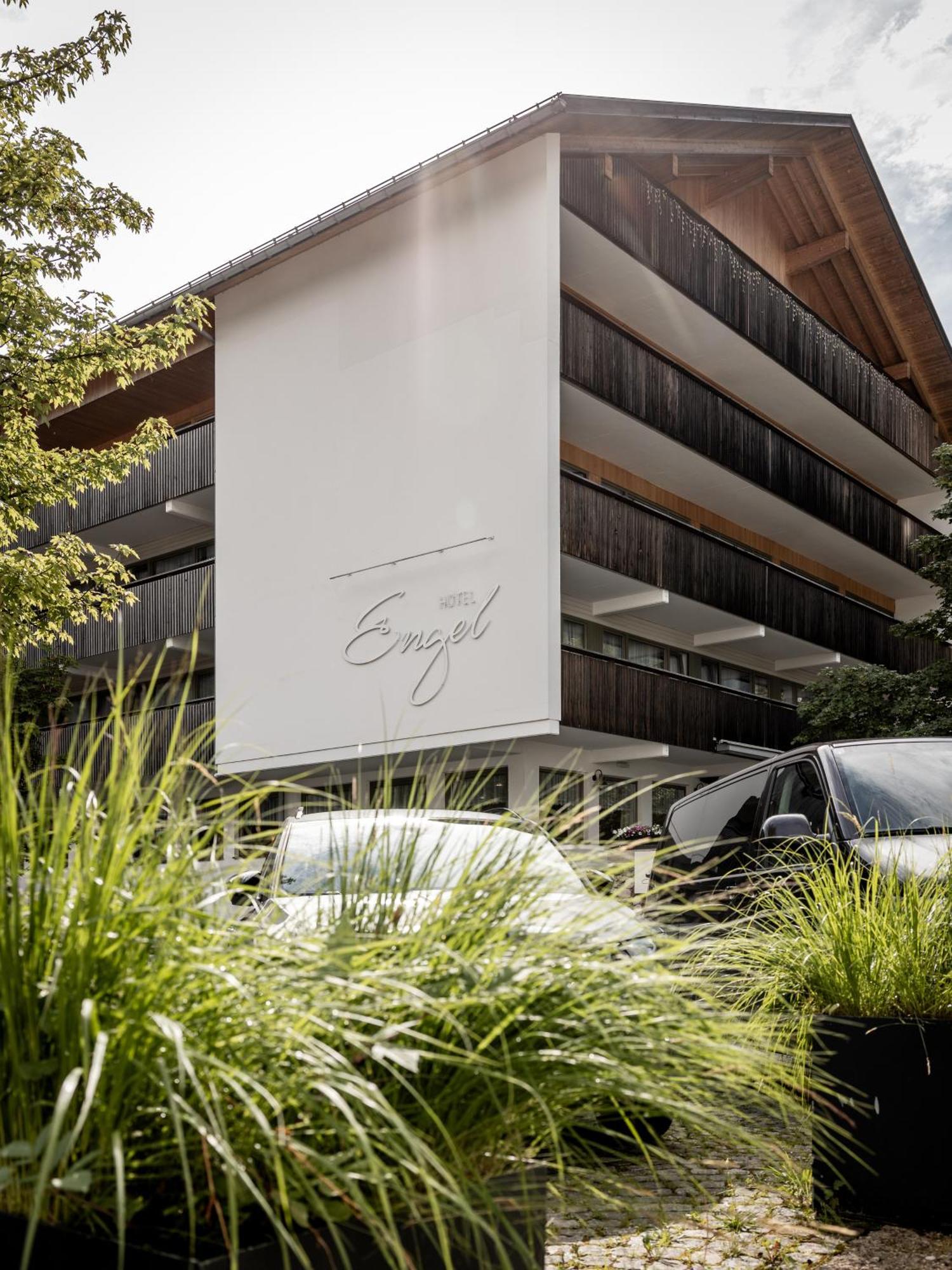 Hotel Engel Mellau Exterior photo